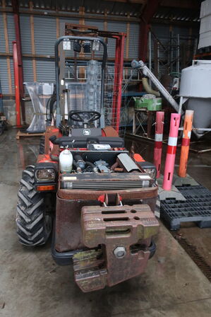 Minitraktor/redskabsbærer ANTONIO CARRARO Tigretrac