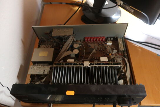 Forstærker/reciever PIONEER VSX-405RDS inkl. LG højttalere