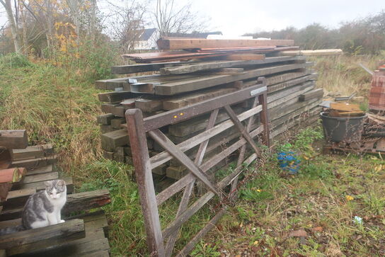 Div. træ, brædder m.v. (se billeder)