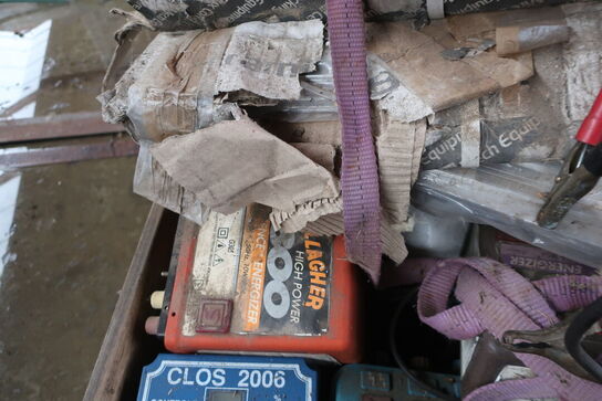 Div. ældre forsyninger til strømhegn