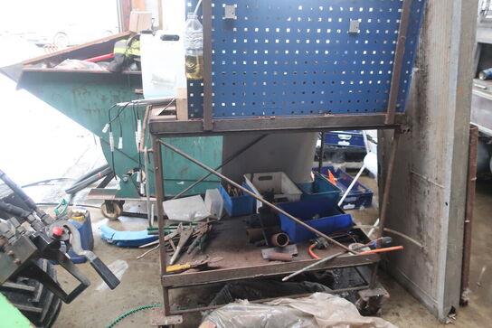 Værktøjsbord inkl. indhold