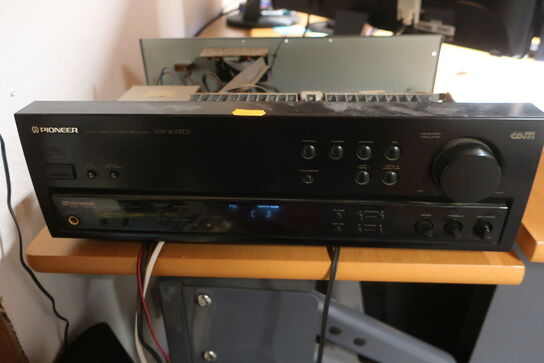 Forstærker/reciever PIONEER VSX-405RDS inkl. LG højttalere