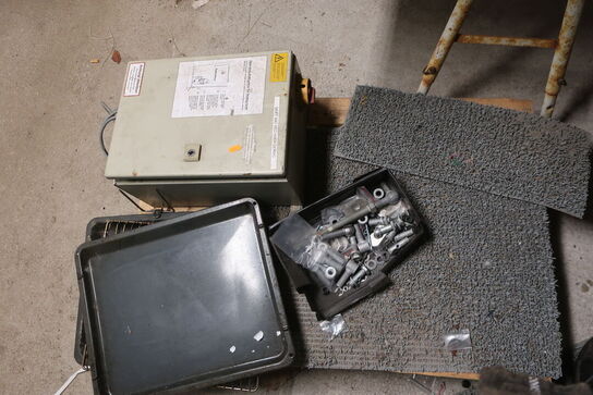 Indhold på bord (se billeder)