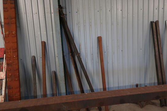 Div. metalemner (påbegyndt chassis, rionet, emner på gulv)