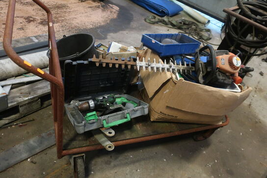 Vogn på hjul inkl. indhold