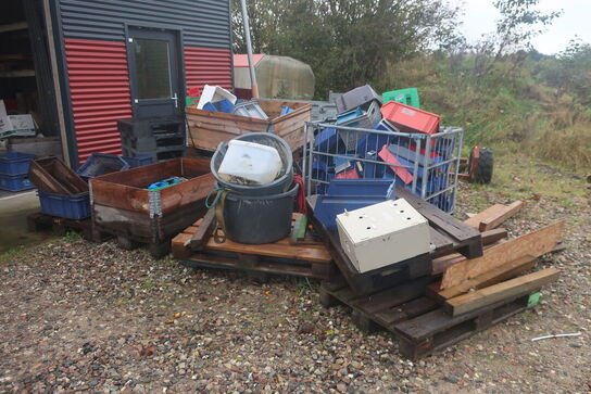 Div. paller m.v. (se billeder)