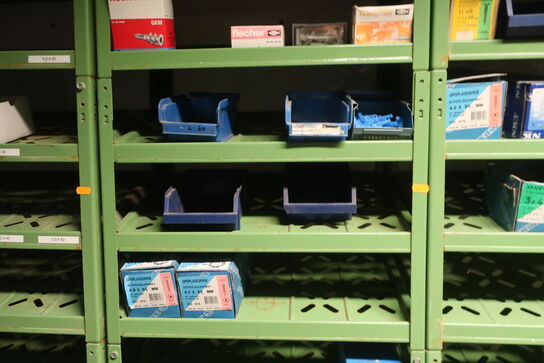 8 fag reoler inkl. indhold (se billeder)