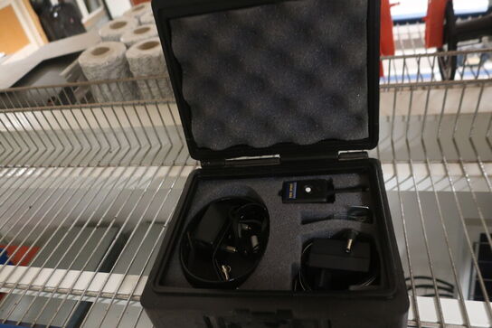 2 fag salgsreoler inkl. indhold (se billeder)