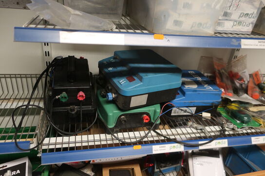 5 fag reoler inkl. indhold (hegnstilbehør m.v.) (se billeder)