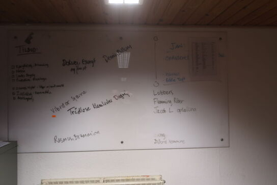 Glastable/whiteboard samt alm. tavle til kridt