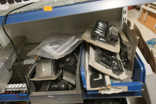 2 fag salgsreoler inkl. indhold (se billeder)