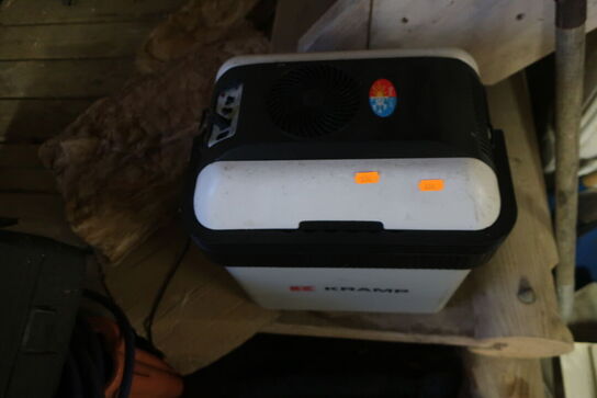 Div. hegnspæle m.v. (se billeder)