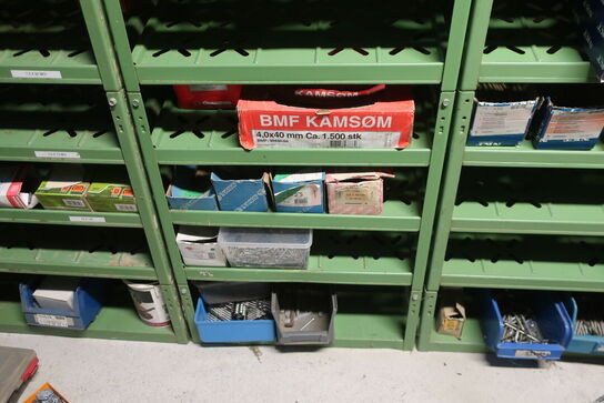 8 fag reoler inkl. indhold (se billeder)