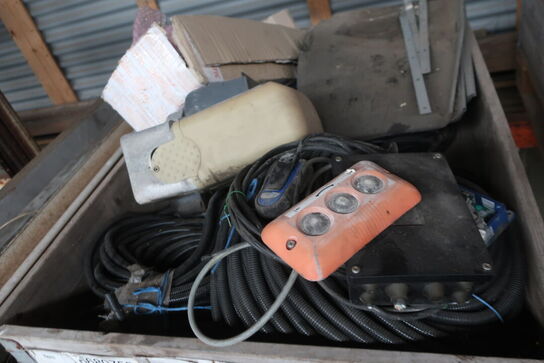 Palle m. div. indhold (se billeder)