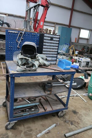 Værktøjsbord inkl. indhold