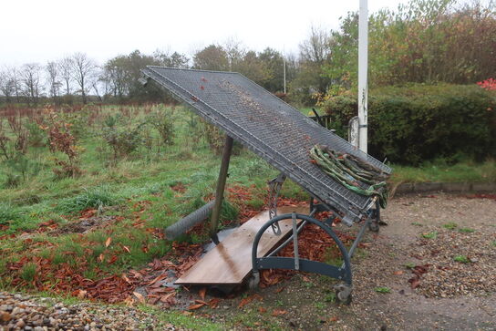 Sorteringsrist på stativ