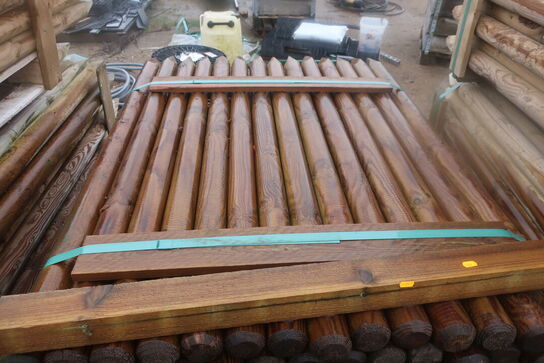 Træbarrel m. hegnspæle