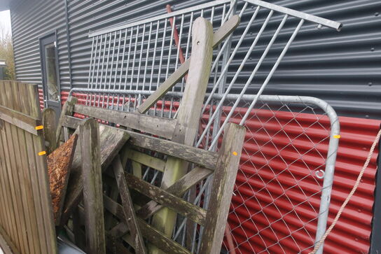 Div. træ og metal m.v. (se billeder)