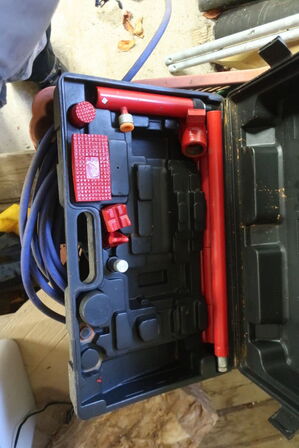 Div. hegnspæle m.v. (se billeder)