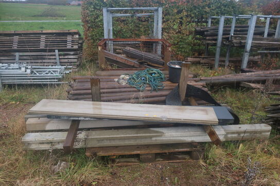 Betonelementer, stålbur, barrel m.v. (se billeder)