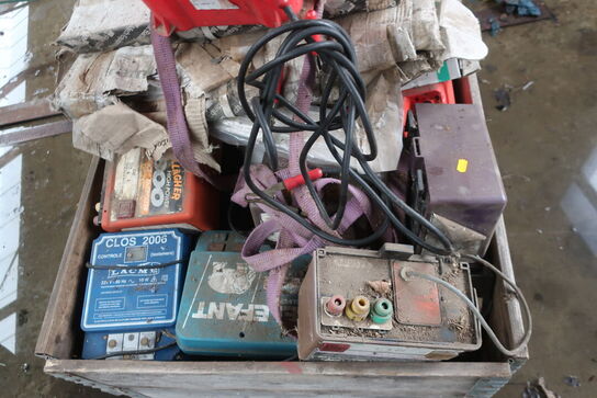 Div. ældre forsyninger til strømhegn