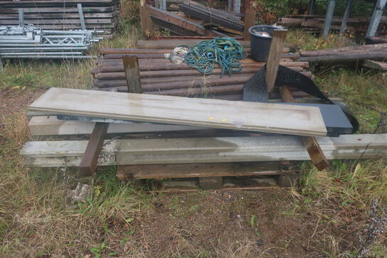 Betonelementer, stålbur, barrel m.v. (se billeder)