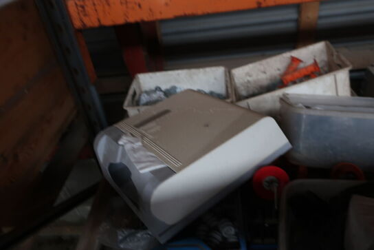 Paller m. div. indhold (se billeder)