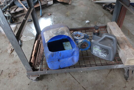 Værktøjsbord inkl. indhold