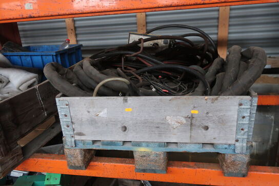 Palle m. div. indhold til svejseværk m.v. (se billeder)