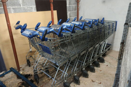 8 stk. indkøbsvogne