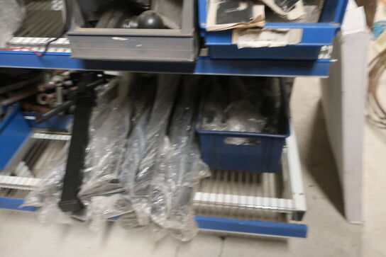 2 fag salgsreoler inkl. indhold (se billeder)