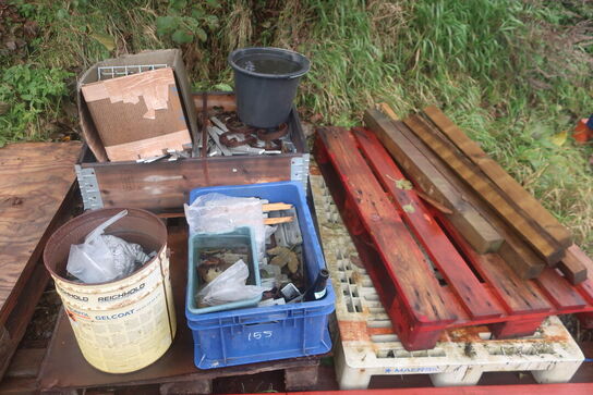 Div. metalemner, træ m.v. (se billeder)