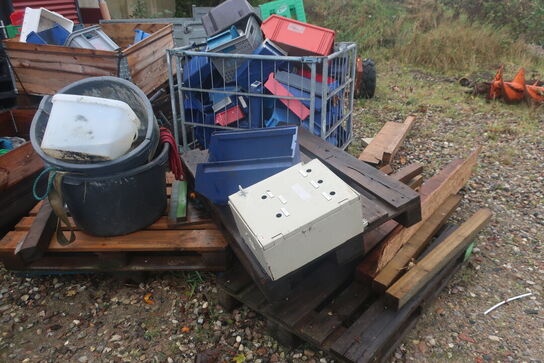 Div. paller m.v. (se billeder)