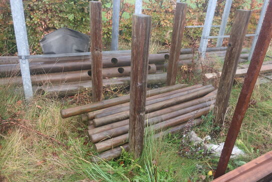 Div. barrels med hegnsmaterial (se billeder)