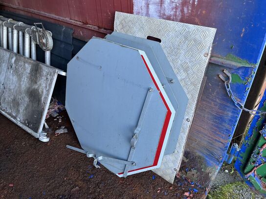 Lukket Containere med indhold