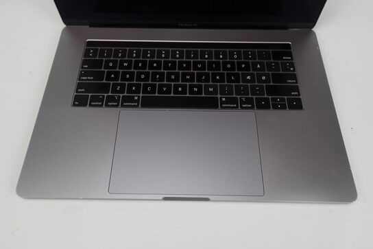 Apple Macbook Pro 15,4"