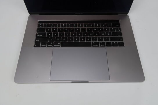 Apple Macbook Pro 15,4"