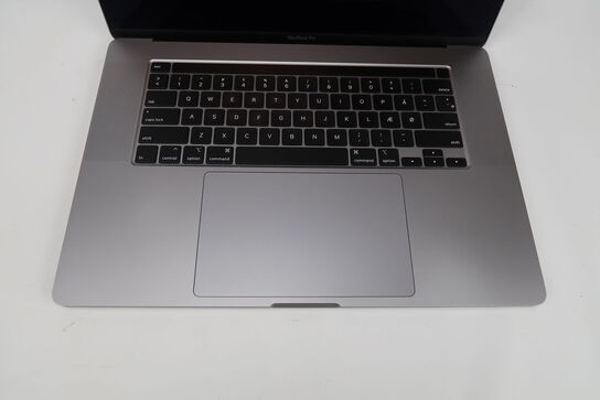 Apple Macbook Pro 16"