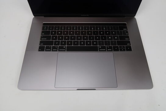 Apple Macbook Pro 15,4"