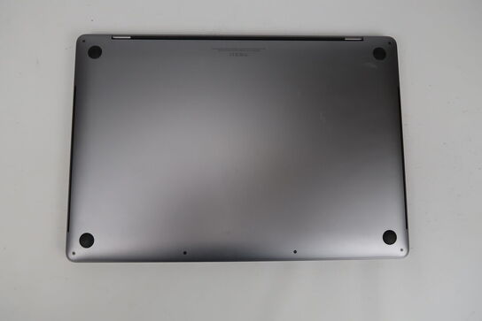 Apple Macbook Pro 16"