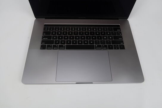 Apple Macbook Pro 15,4"