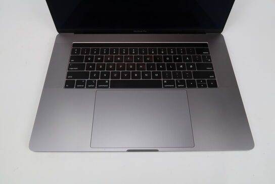 Apple Macbook Pro 15,4"