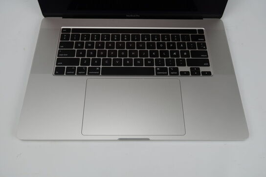 Apple Macbook Pro 16"