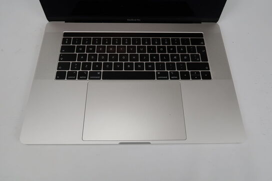 Apple Macbook Pro 15,4"
