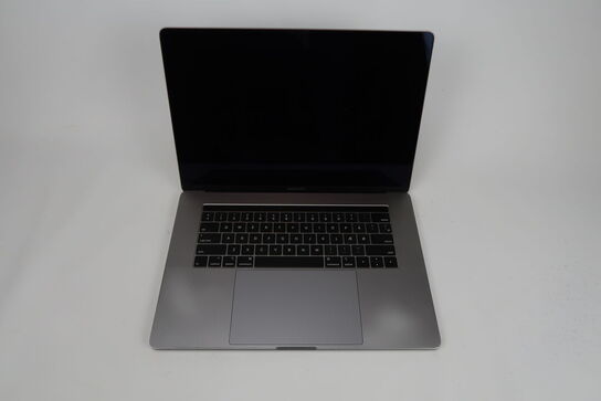 Apple Macbook Pro 15,4"