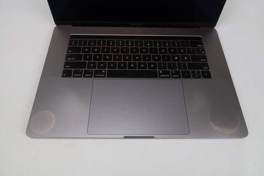 Apple Macbook Pro 15,4"