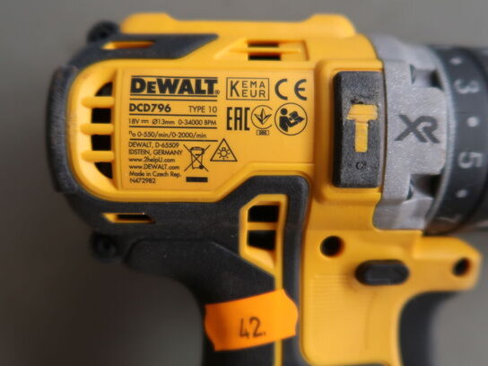 Slagboremaskine DEWALT DCD796