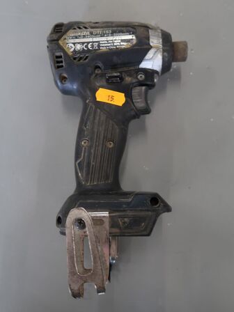 Bore-/skruemaskine MAKITA DTR153