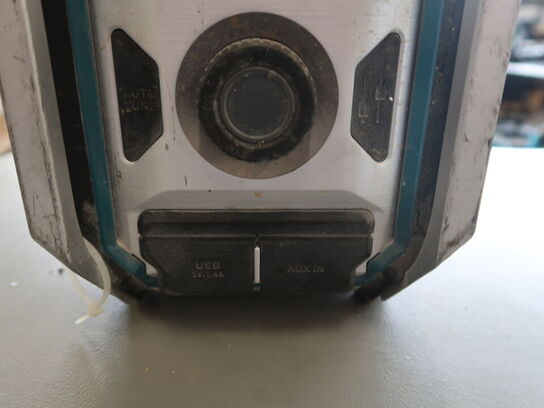 Radio MAKITA DMR115 med 1 batteri