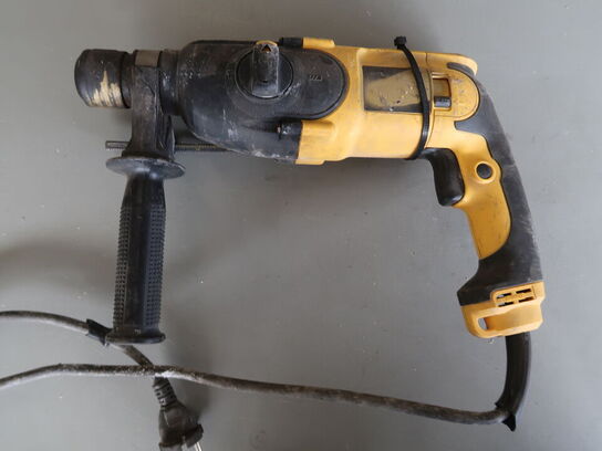 Borehammer DEWALT D25013